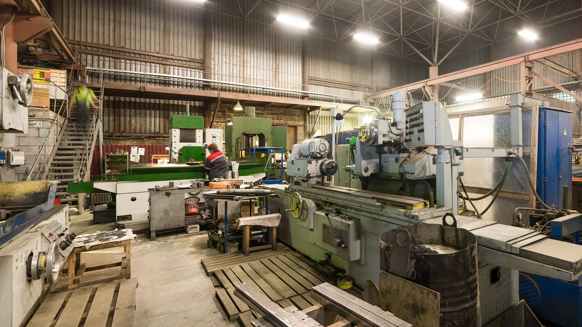 Fourth Shift Support That Understands the Floor